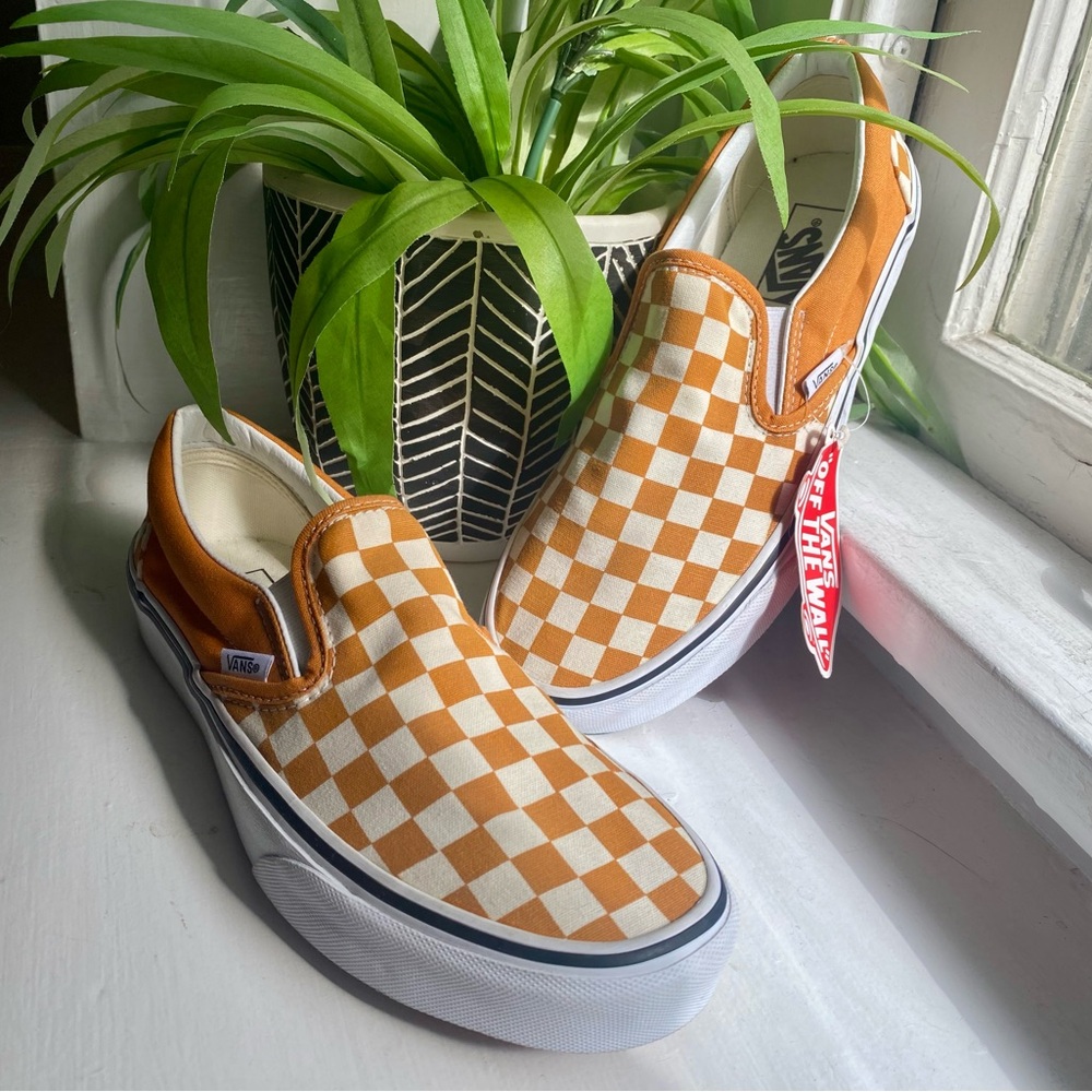 VANS Checkerboard Slip-On Orange and Cream shoes. BRAND NEW.